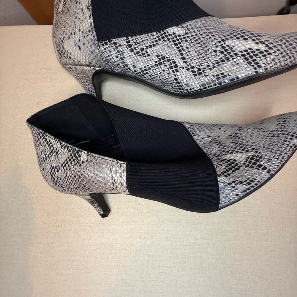 Andrew Geller Vienna Kitten Heel Snakeskin- Print Booties - 8 - Picture 5 of 7